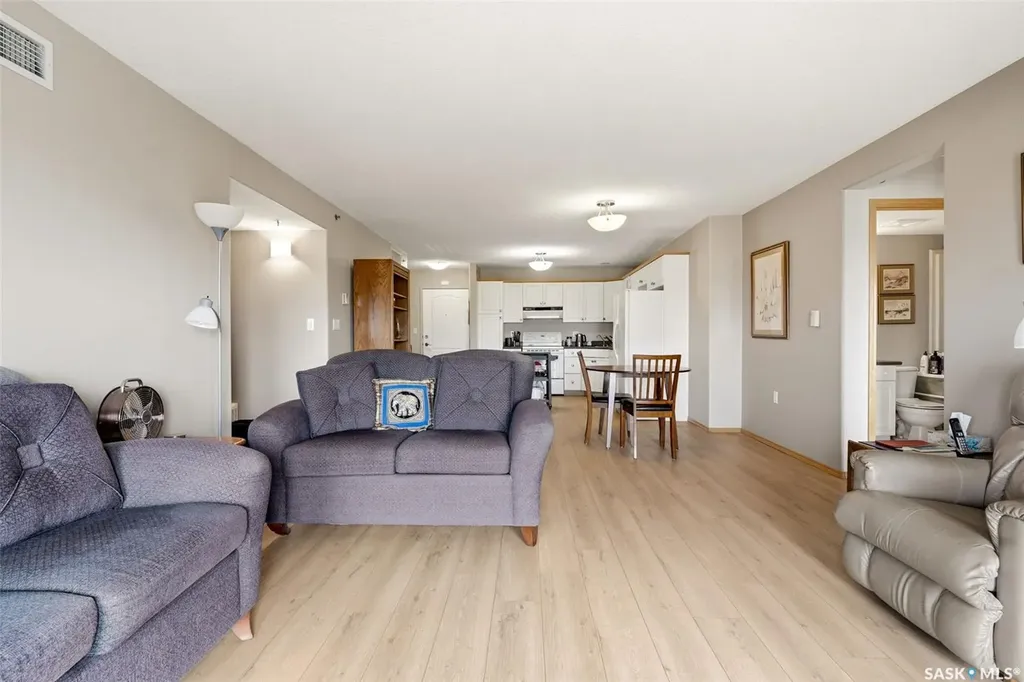 205 Mcintyre Street N Regina SK S4R 3B7
