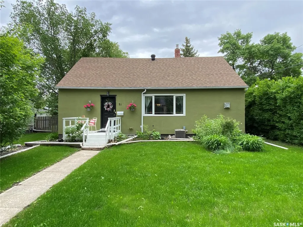 91 Haultain Avenue Yorkton SK S3N 1X6
