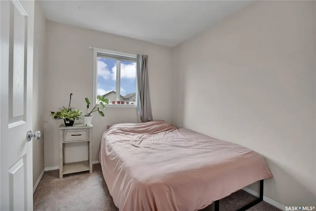 122 Blakeney Crescent Saskatoon SK S7L 7N4