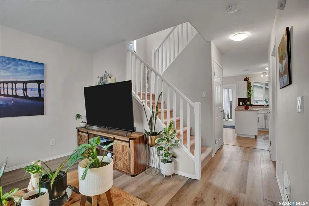 122 Blakeney Crescent Saskatoon SK S7L 7N4