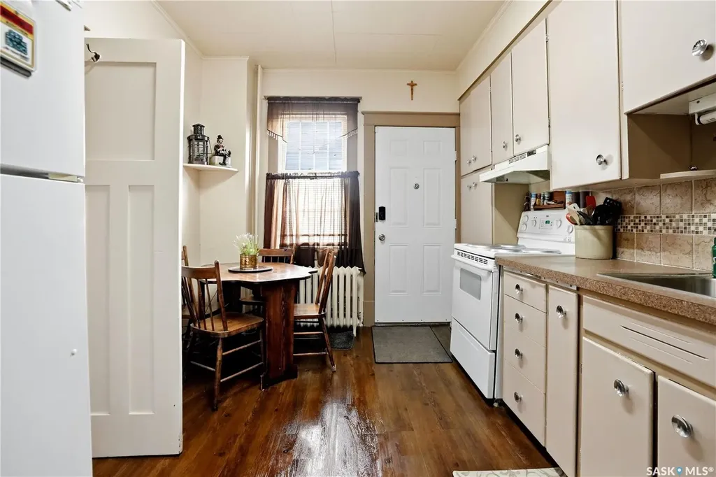 1320 Victoria Avenue Regina SK S4P 0P1