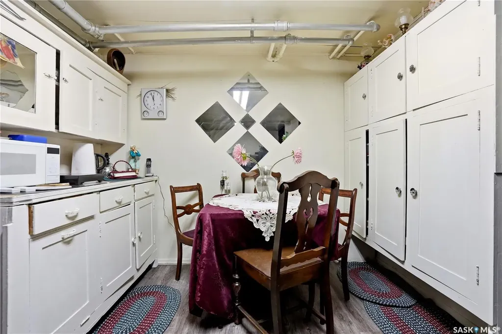 1320 Victoria Avenue Regina SK S4P 0P1