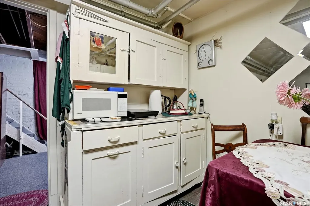 1320 Victoria Avenue Regina SK S4P 0P1