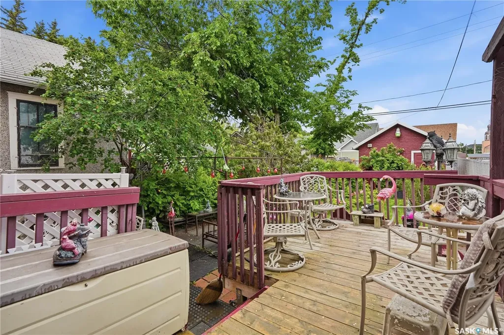 1320 Victoria Avenue Regina SK S4P 0P1