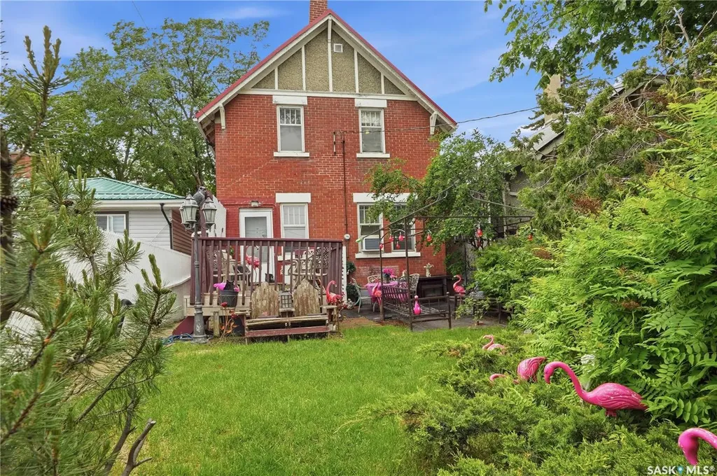 1320 Victoria Avenue Regina SK S4P 0P1