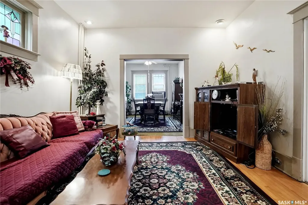 1320 Victoria Avenue Regina SK S4P 0P1