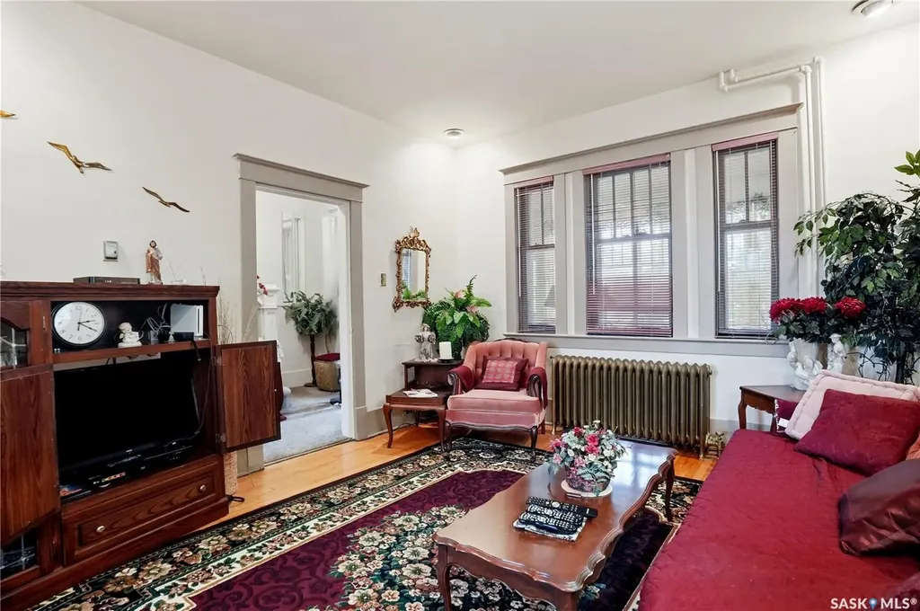 1320 Victoria Avenue Regina SK S4P 0P1