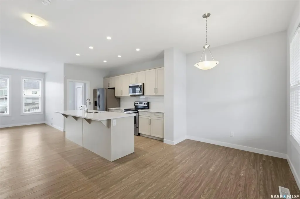 251 Newton Link Saskatoon SK S7V 0M8