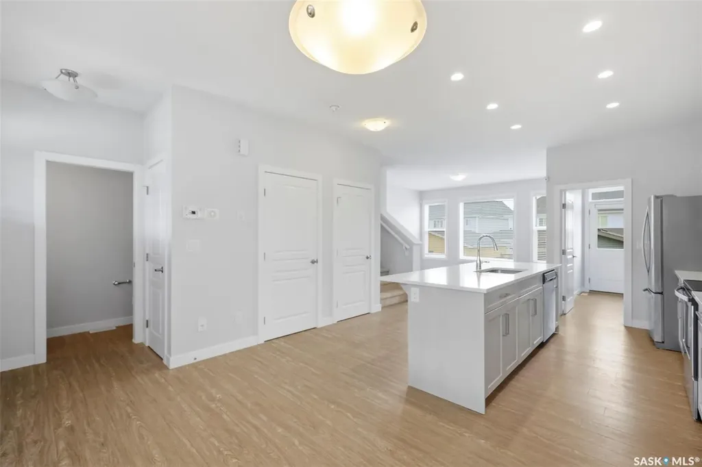 251 Newton Link Saskatoon SK S7V 0M8