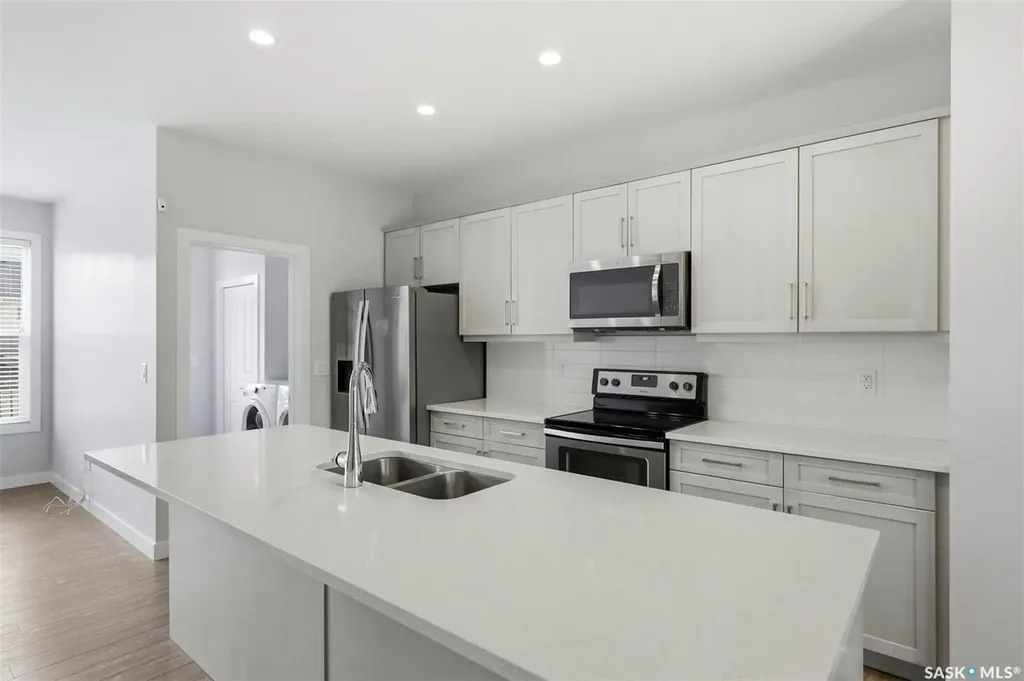 251 Newton Link Saskatoon SK S7V 0M8