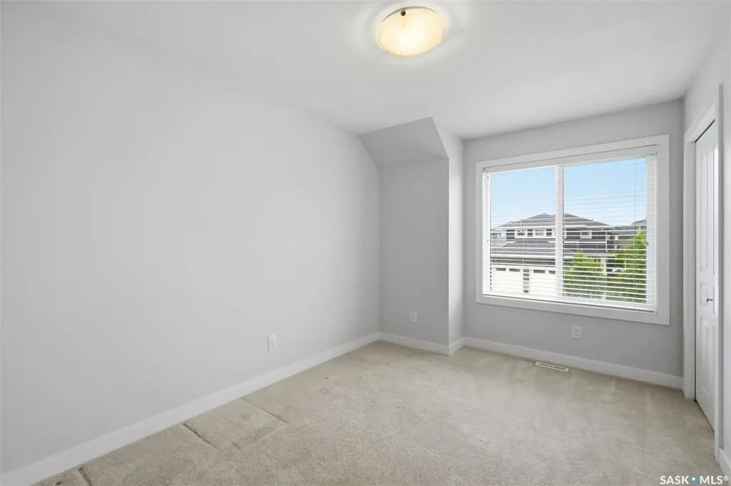 251 Newton Link Saskatoon SK S7V 0M8