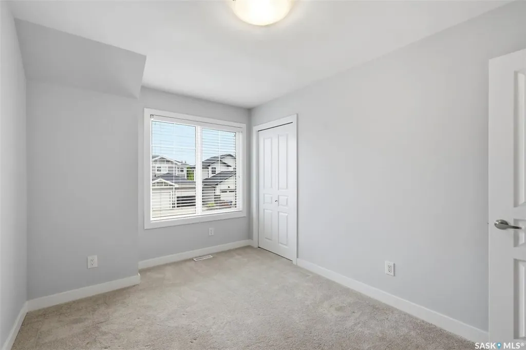 251 Newton Link Saskatoon SK S7V 0M8