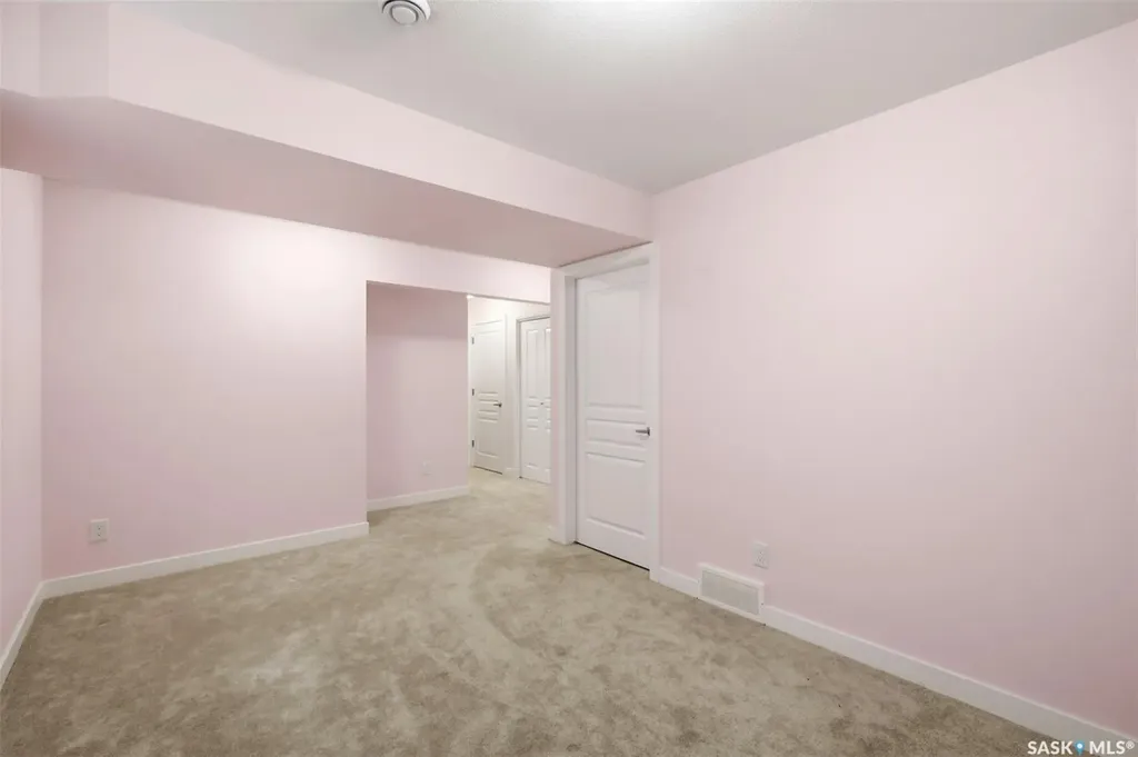251 Newton Link Saskatoon SK S7V 0M8