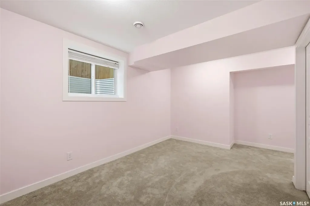 251 Newton Link Saskatoon SK S7V 0M8