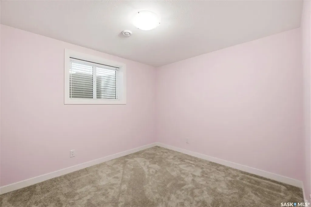 251 Newton Link Saskatoon SK S7V 0M8