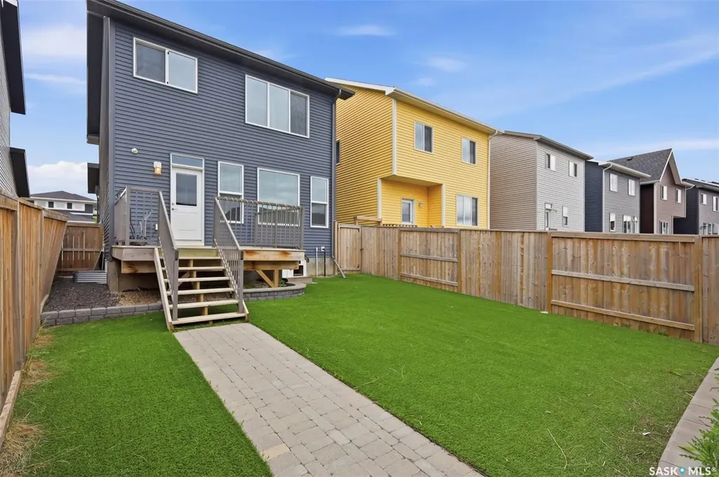 251 Newton Link Saskatoon SK S7V 0M8