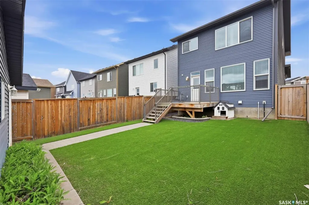 251 Newton Link Saskatoon SK S7V 0M8