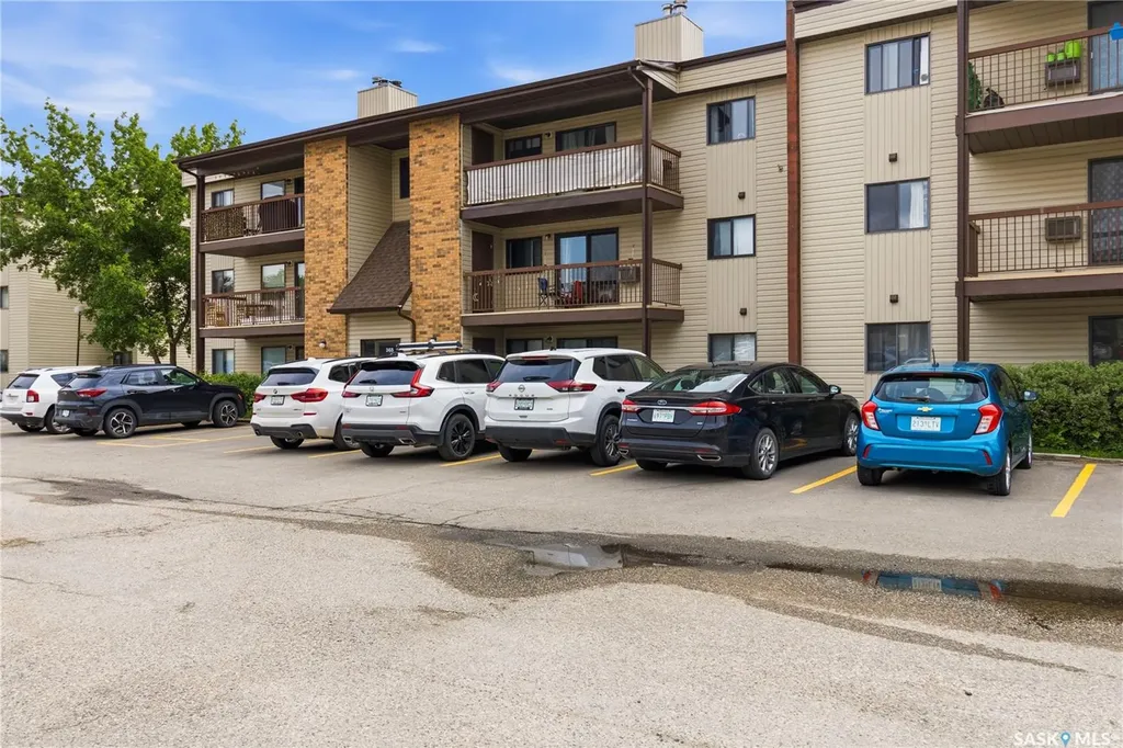365 Kingsmere Boulevard Saskatoon SK S7J 4J6