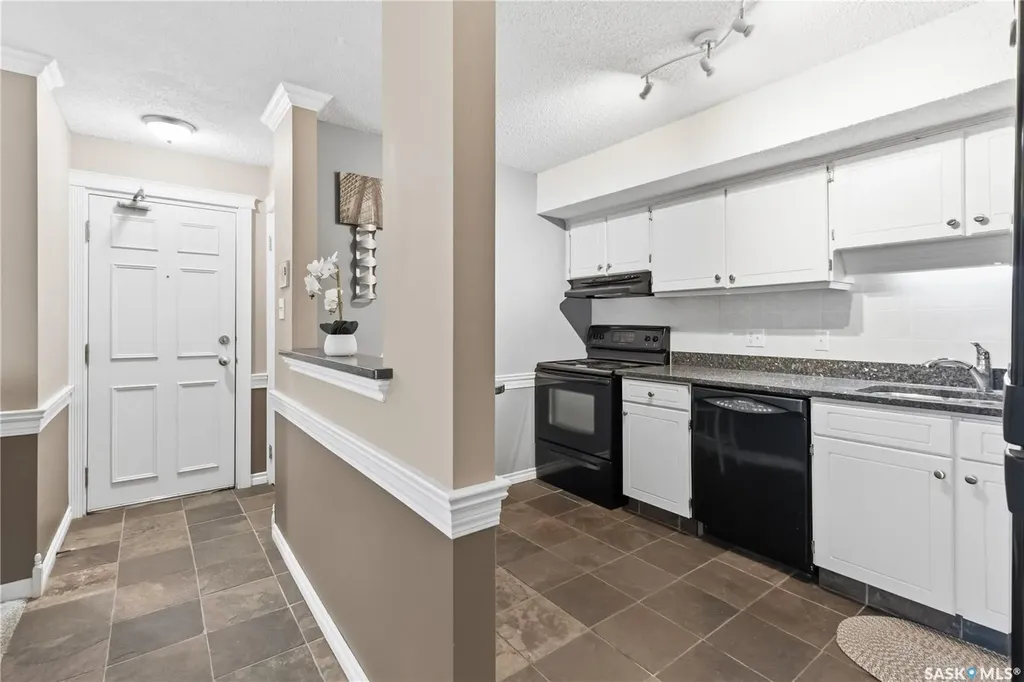 365 Kingsmere Boulevard Saskatoon SK S7J 4J6