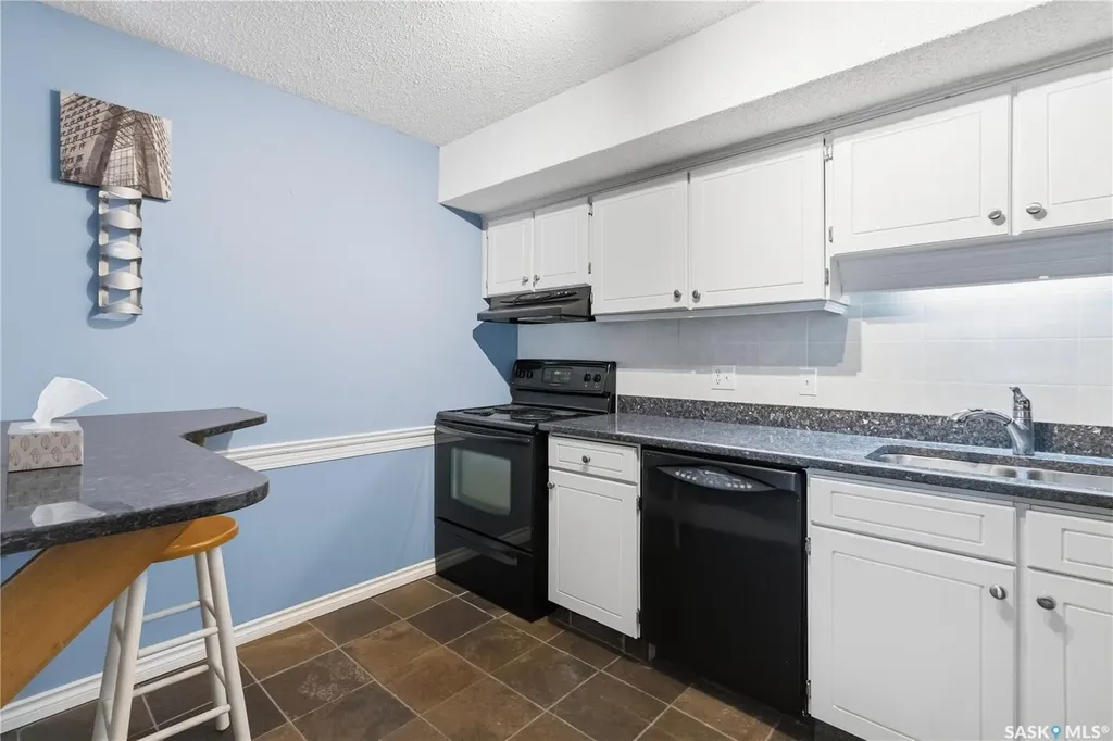 365 Kingsmere Boulevard Saskatoon SK S7J 4J6