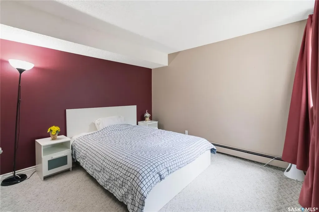 365 Kingsmere Boulevard Saskatoon SK S7J 4J6