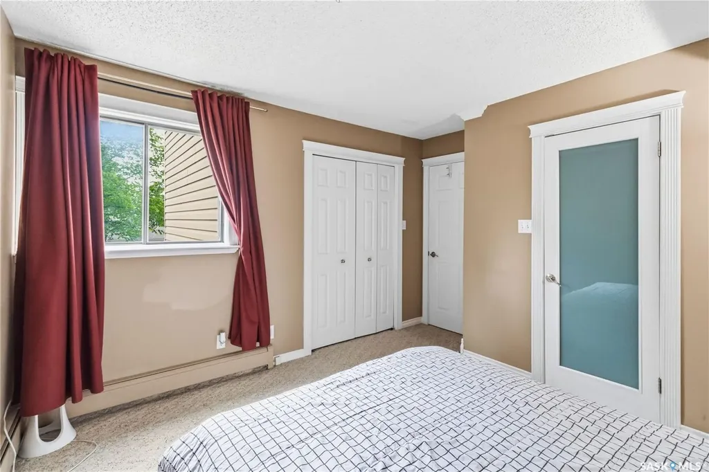 365 Kingsmere Boulevard Saskatoon SK S7J 4J6