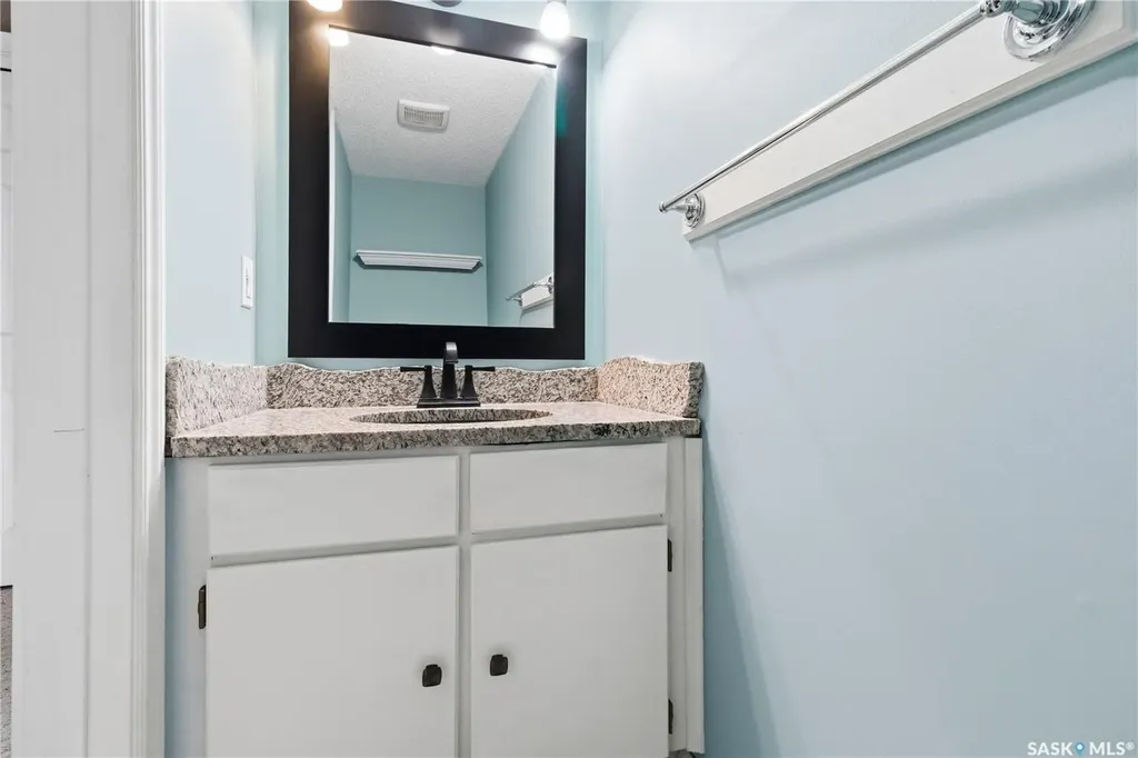 365 Kingsmere Boulevard Saskatoon SK S7J 4J6