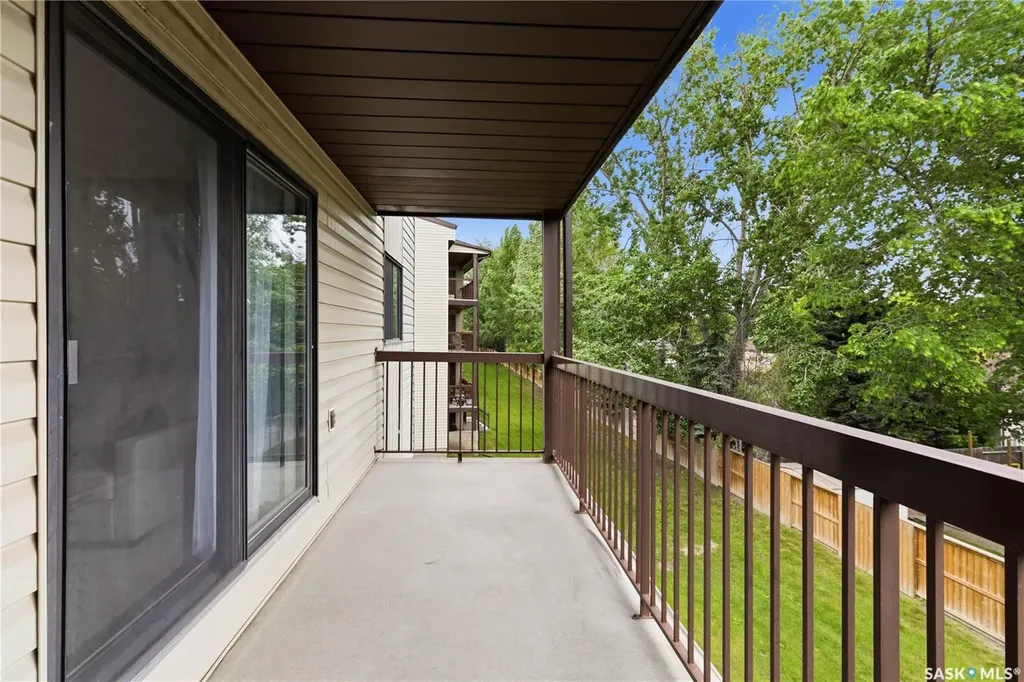 365 Kingsmere Boulevard Saskatoon SK S7J 4J6
