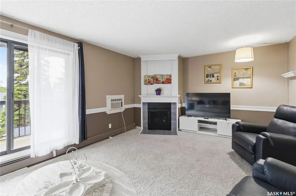 365 Kingsmere Boulevard Saskatoon SK S7J 4J6