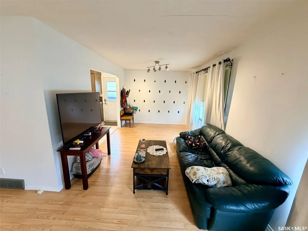 208 7th Street E Wynyard SK S0A 4T0
