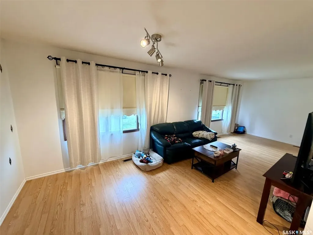 208 7th Street E Wynyard SK S0A 4T0