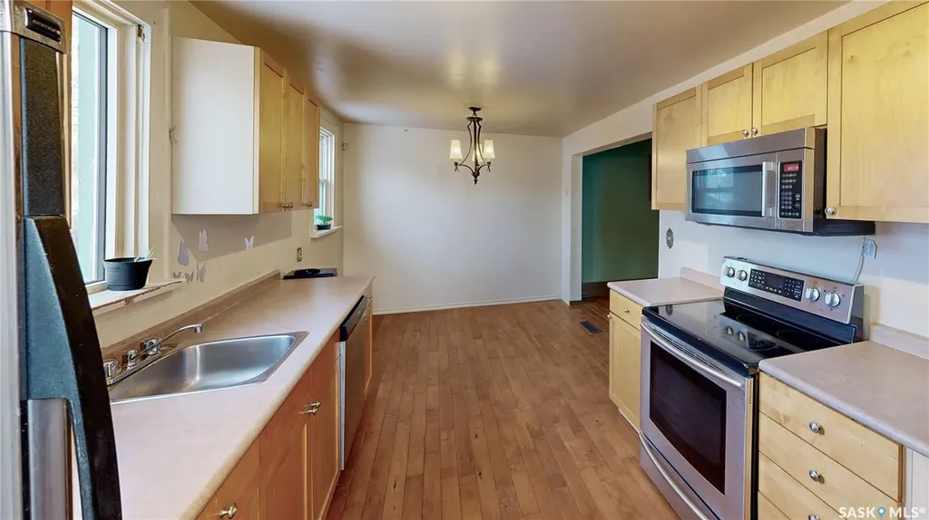 1138 Princess Street Regina SK S4T 3Y5