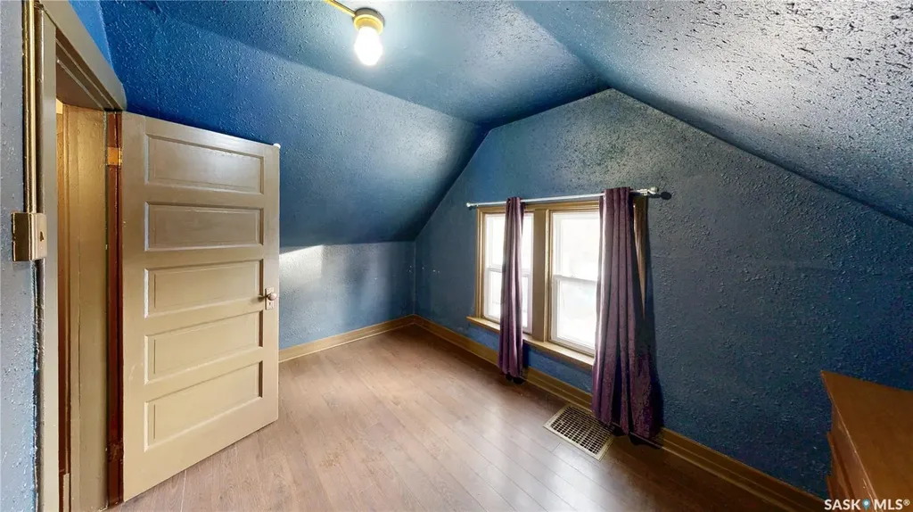 1138 Princess Street Regina SK S4T 3Y5