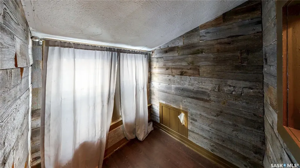1138 Princess Street Regina SK S4T 3Y5