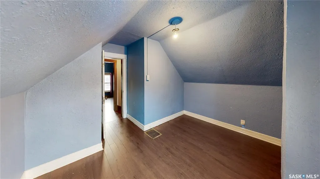 1138 Princess Street Regina SK S4T 3Y5