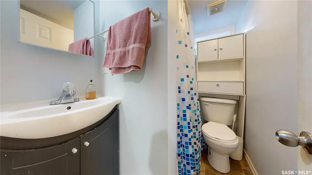 1138 Princess Street Regina SK S4T 3Y5
