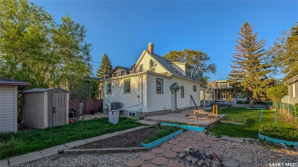 1138 Princess Street Regina SK S4T 3Y5