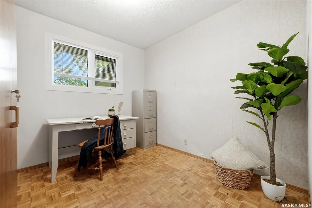 95 Empress Drive Regina SK S4T 6M7