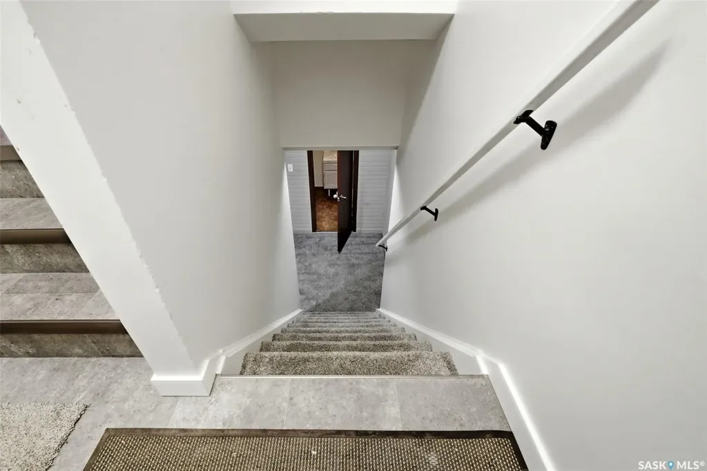 95 Empress Drive Regina SK S4T 6M7