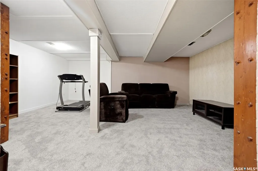95 Empress Drive Regina SK S4T 6M7