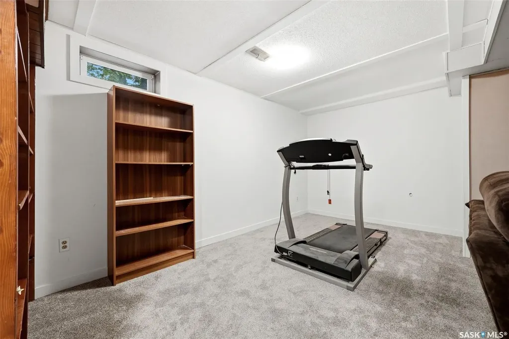 95 Empress Drive Regina SK S4T 6M7