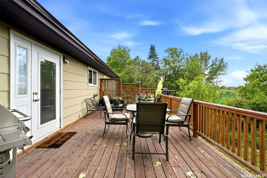 95 Empress Drive Regina SK S4T 6M7
