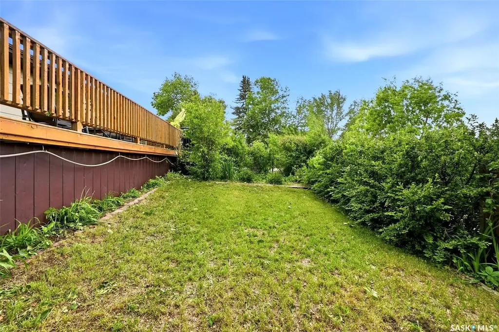 95 Empress Drive Regina SK S4T 6M7