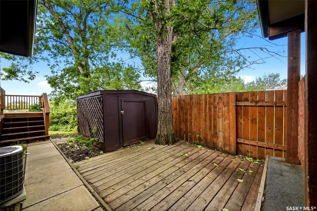 95 Empress Drive Regina SK S4T 6M7