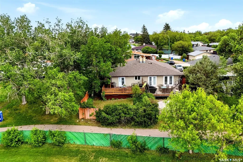 95 Empress Drive Regina SK S4T 6M7