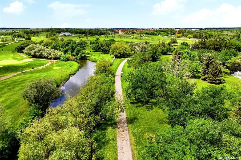 95 Empress Drive Regina SK S4T 6M7
