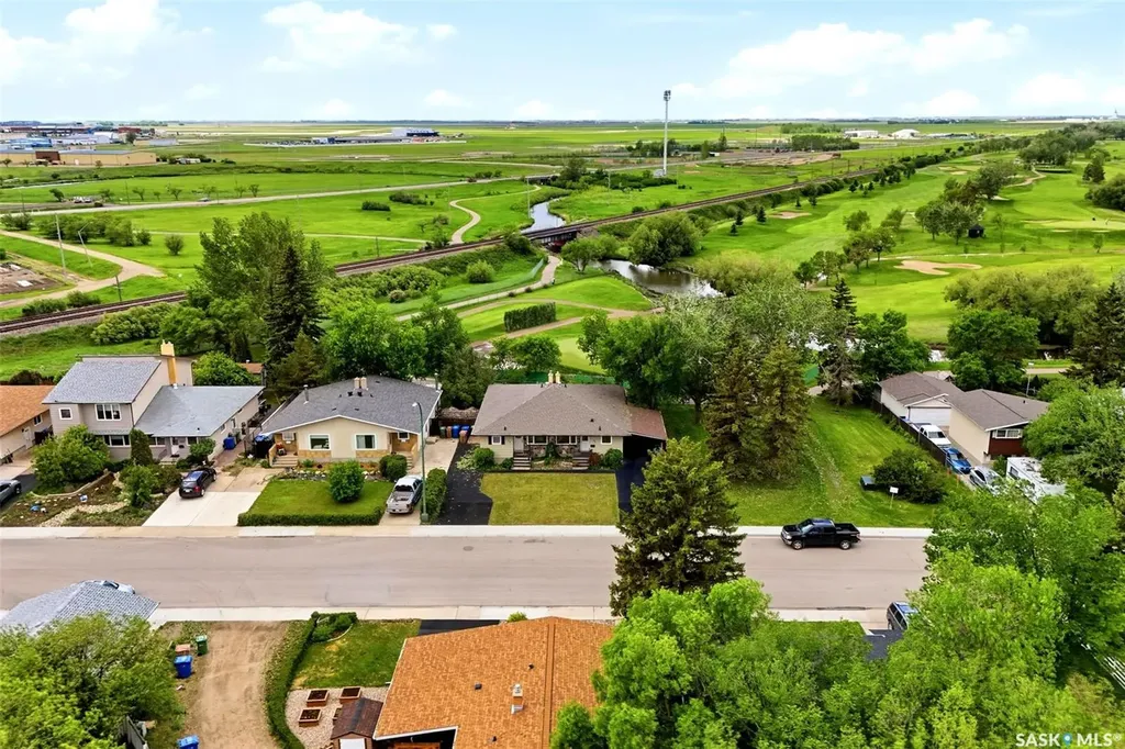 95 Empress Drive Regina SK S4T 6M7