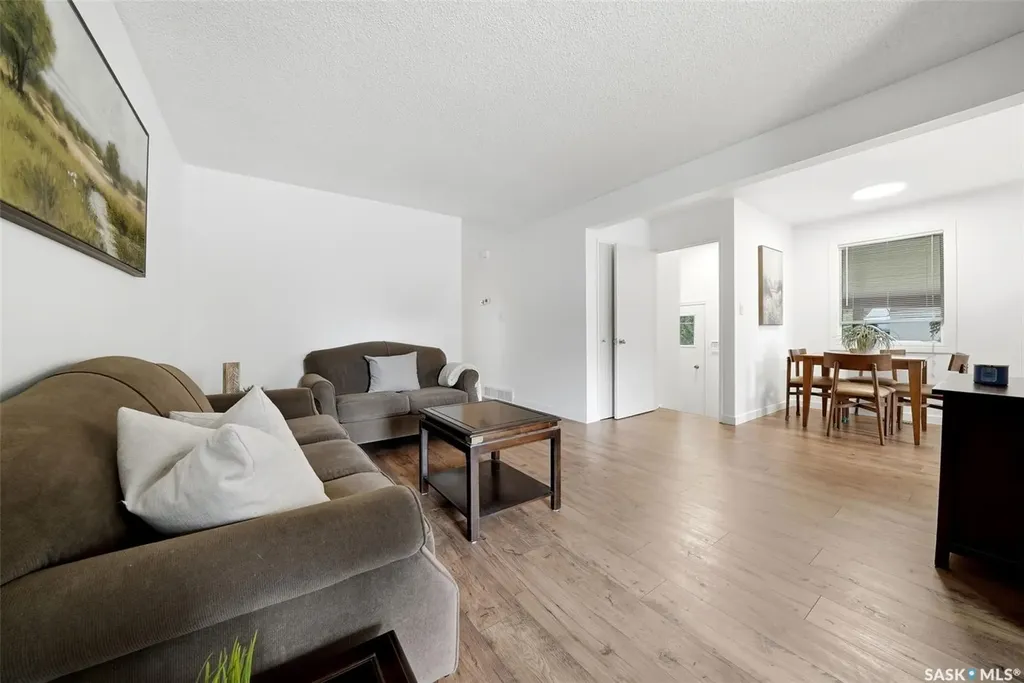 95 Empress Drive Regina SK S4T 6M7