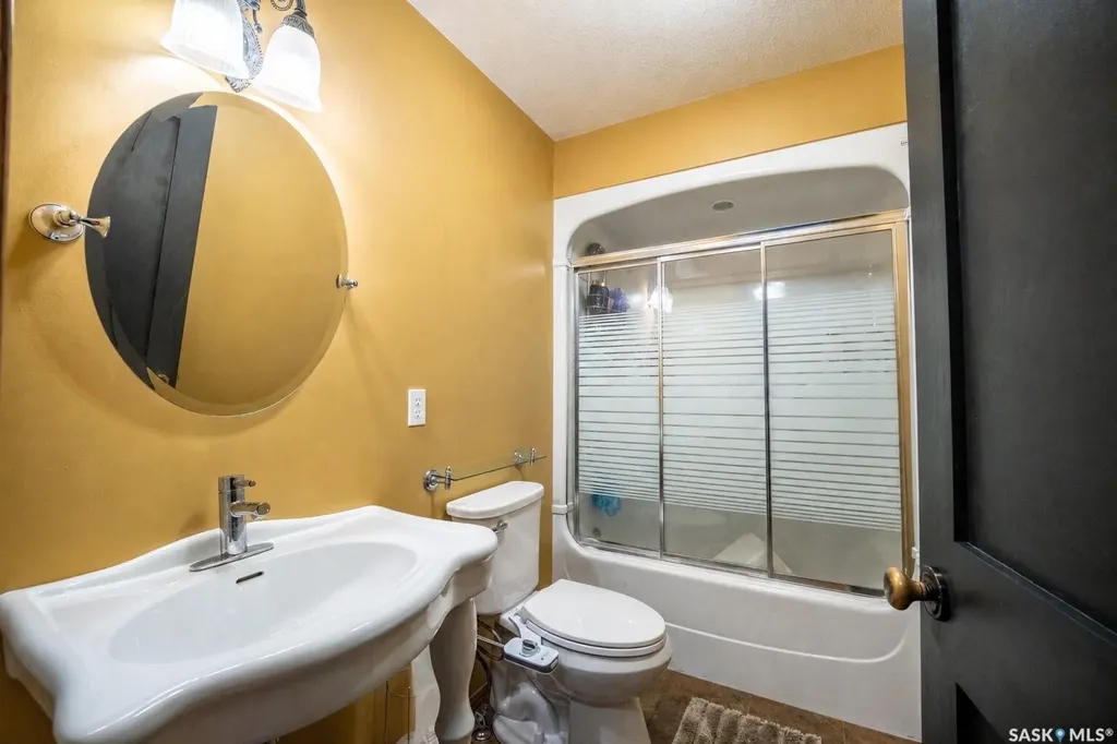 703 Beechmont Lane Saskatoon SK S7V 1C9