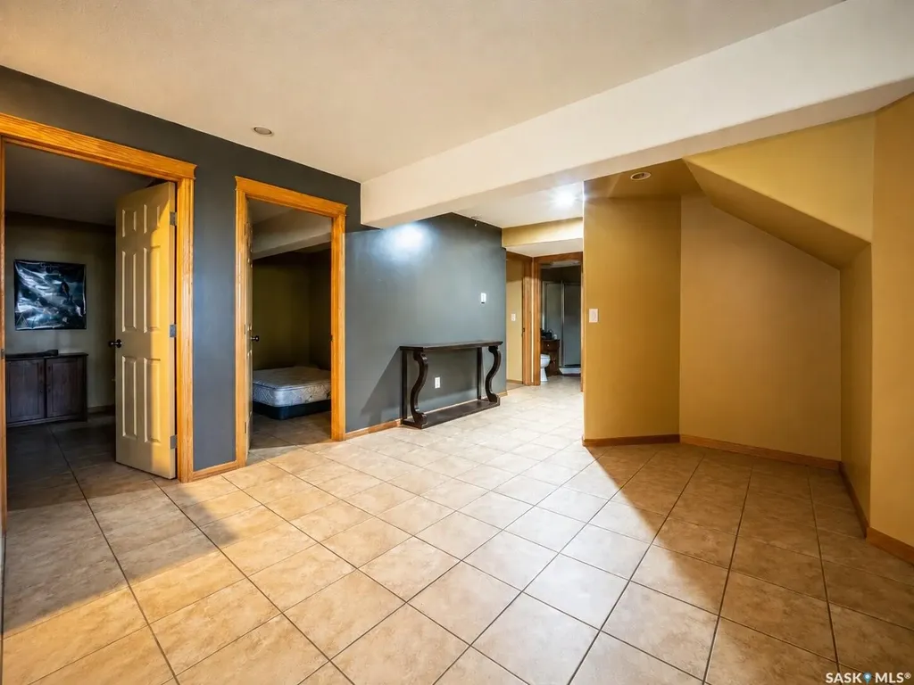 703 Beechmont Lane Saskatoon SK S7V 1C9